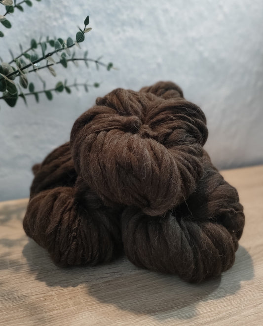"FLAMA" DE LANA MERINO - COLOR MARRON - LANA 100% NATURAL