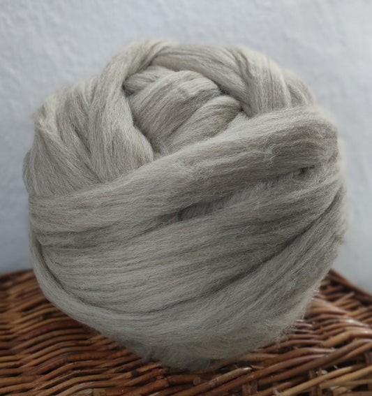 "VELLON" DE LANA MERINO- COLOR REGAL - LANA 100% NATURAL - OVILLO DESDE 500GR
