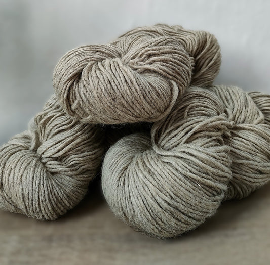 "MECHA" DE LANA MERINO  - COLOR REGAL - LANA 100% NATURAL